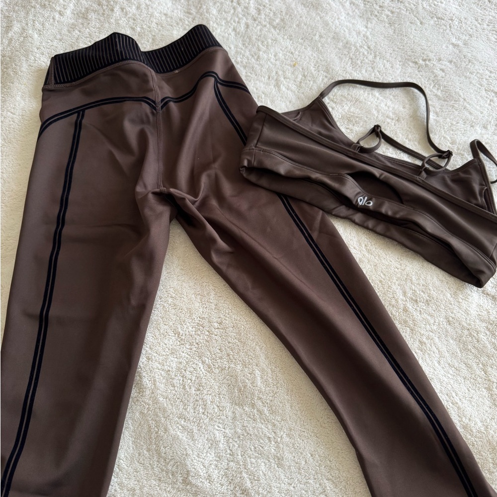 ALO Yoga Brown Leggings with Black Stripes